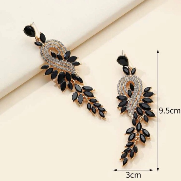 Rhinestone Leaf Drop Earrings - Picture 3 of 5